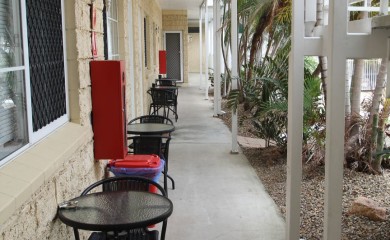 Colonial Rose Motel